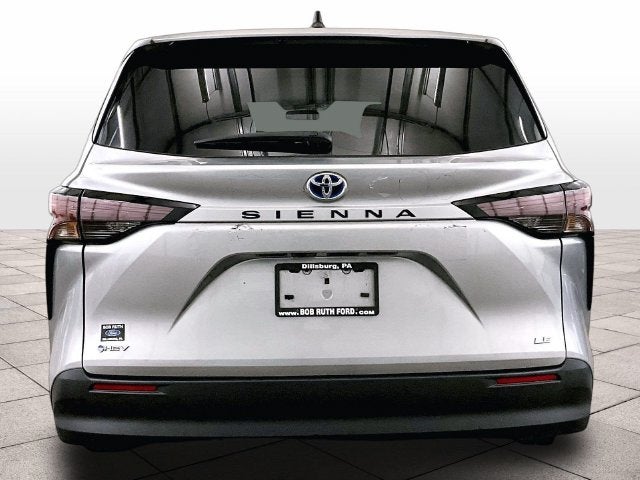 2025 Toyota Sienna LE 8 Passenger