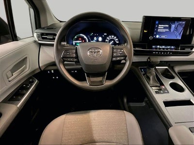 2025 Toyota Sienna LE 8 Passenger