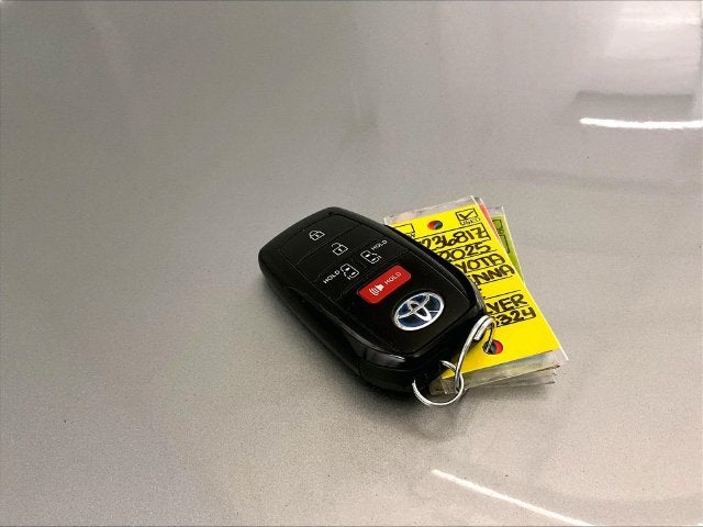 2025 Toyota Sienna LE 8 Passenger