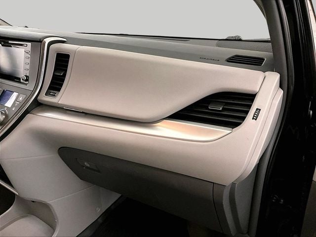 2018 Toyota Sienna LE 8 Passenger