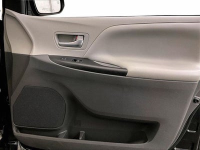 2018 Toyota Sienna LE 8 Passenger