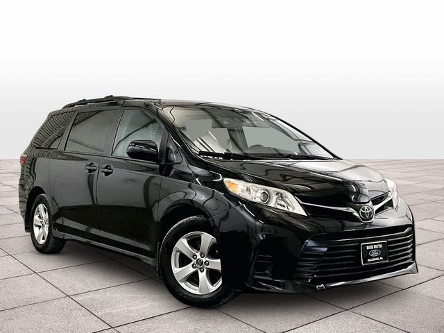 2018 Toyota Sienna LE 8 Passenger
