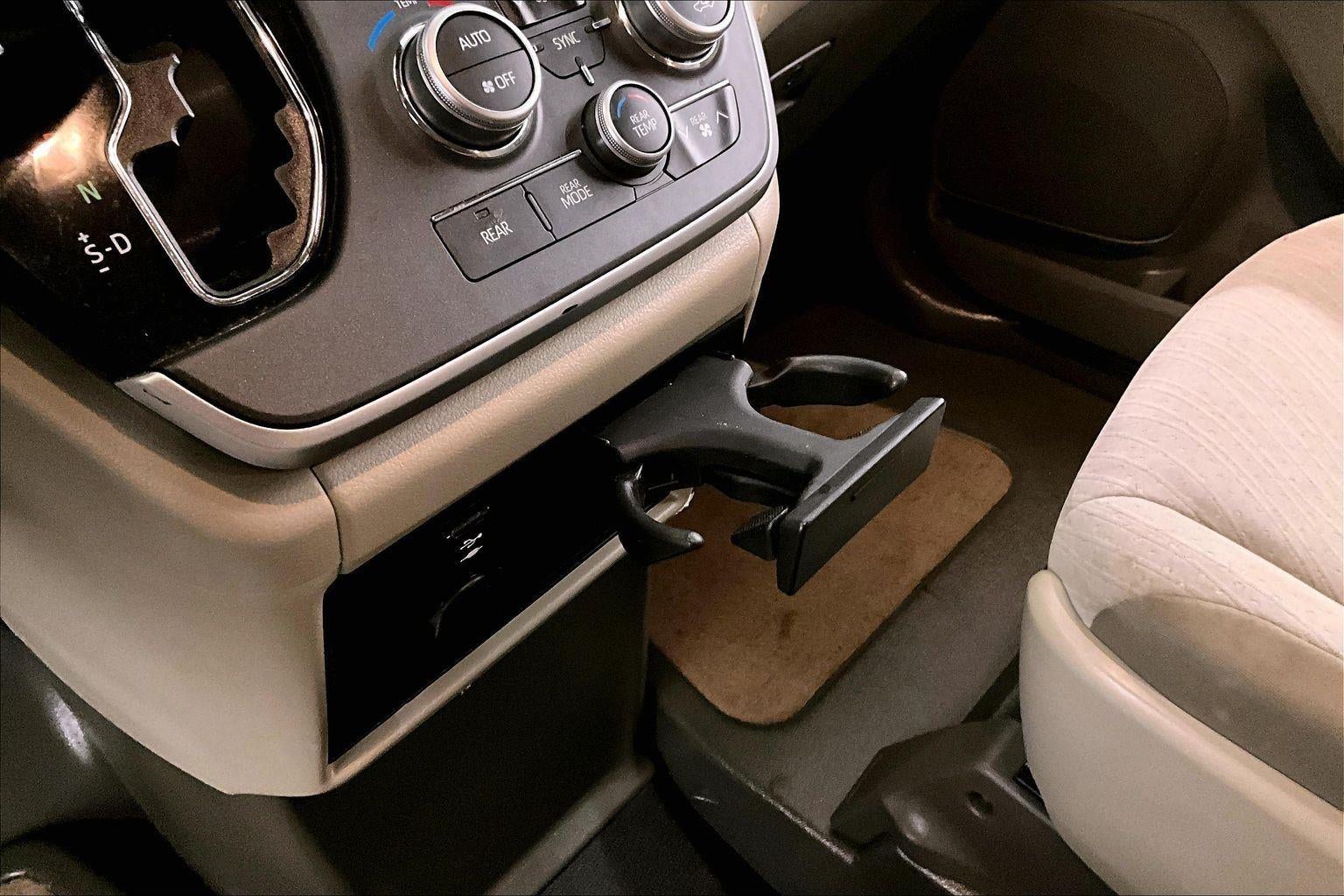 2020 Toyota Sienna LE