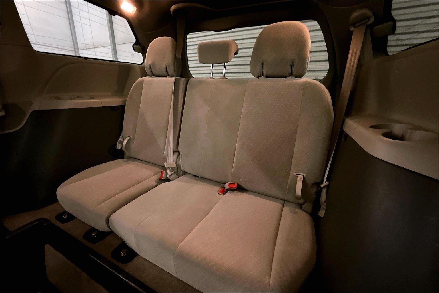 2020 Toyota Sienna LE