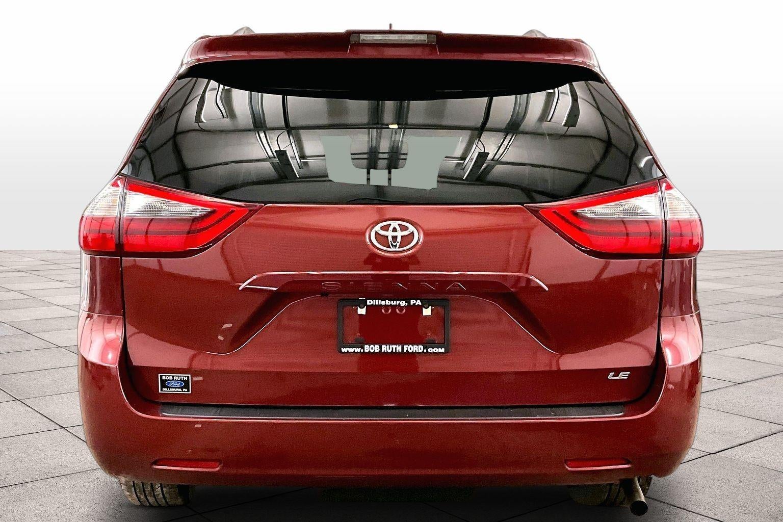 2020 Toyota Sienna LE