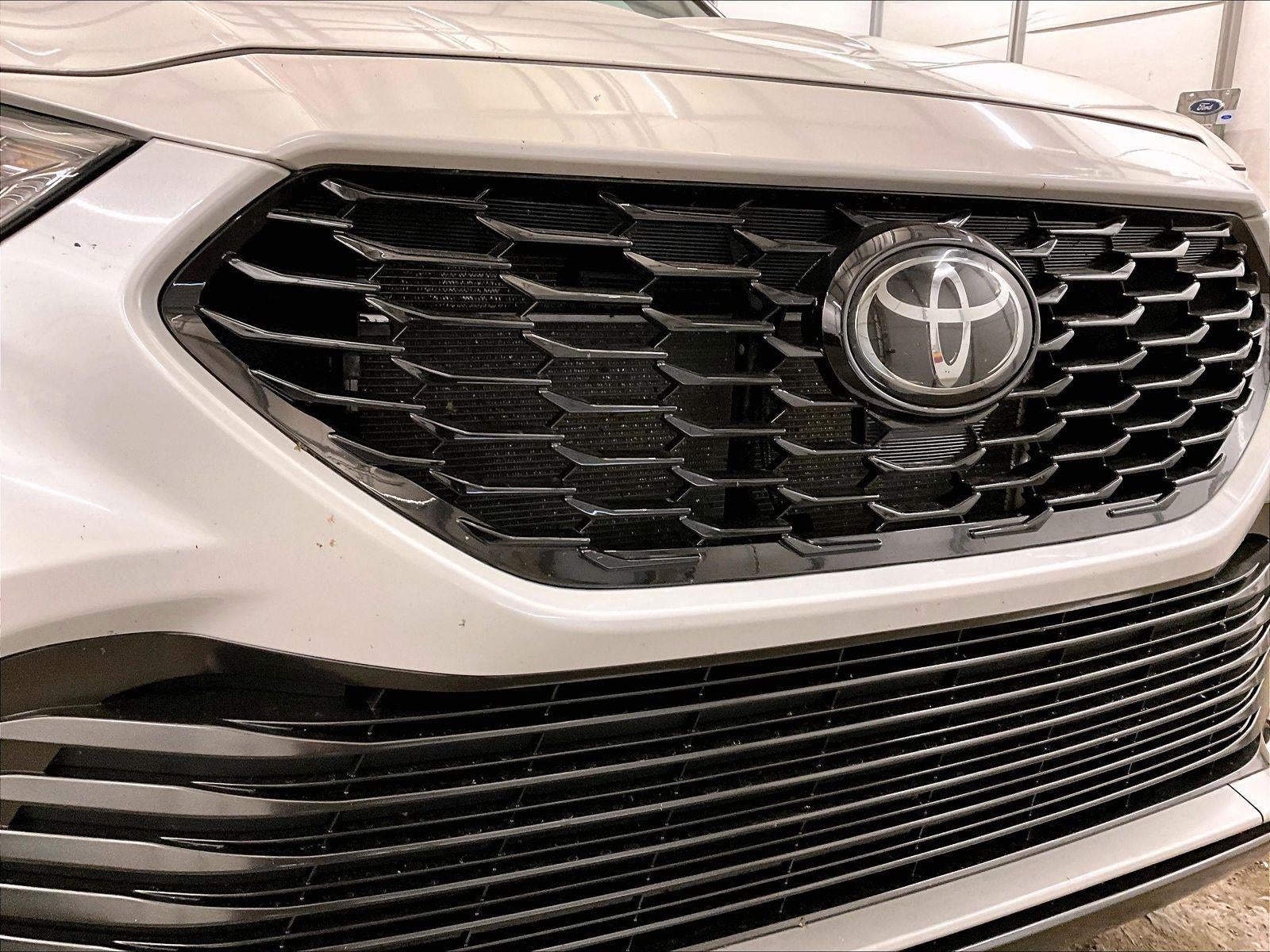 2022 Toyota Highlander XSE