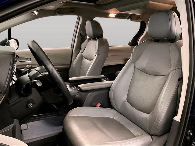 2021 Toyota Sienna Limited 7 Passenger