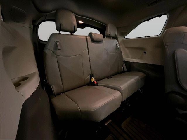 2021 Toyota Sienna Limited 7 Passenger