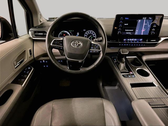 2021 Toyota Sienna Limited 7 Passenger