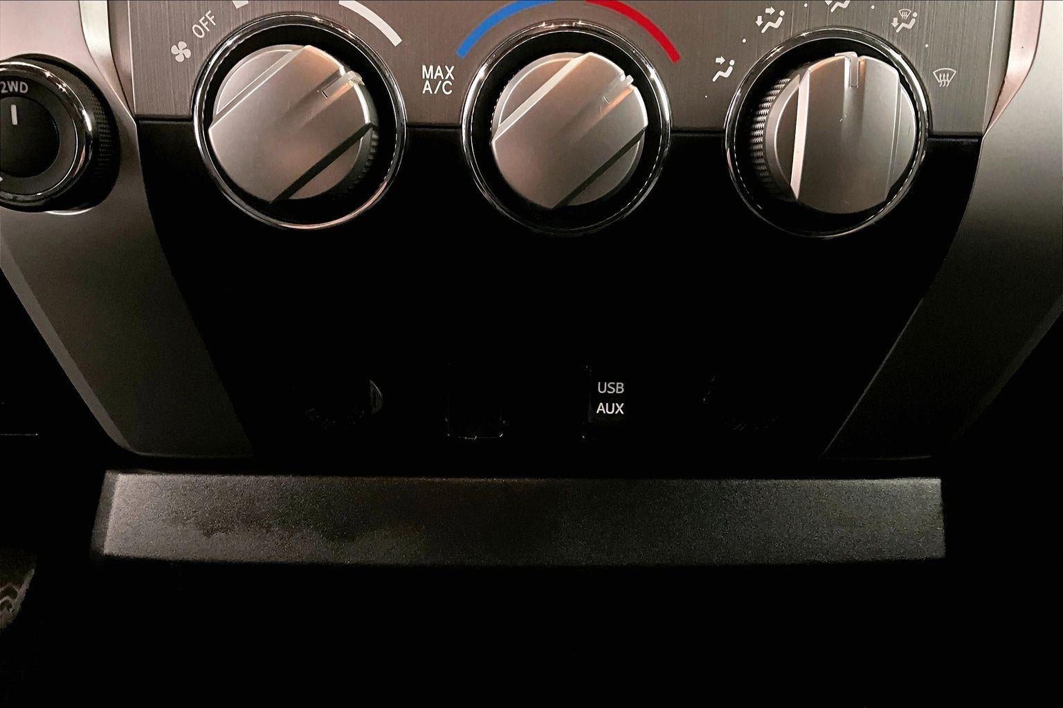 2016 Toyota Tundra Truck SR5