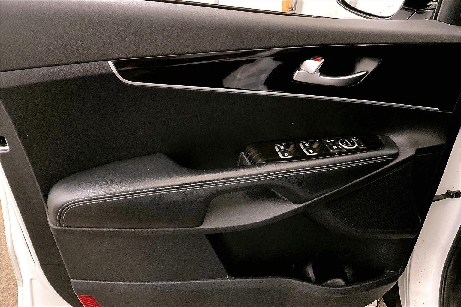 2020 Kia Sorento LX V6