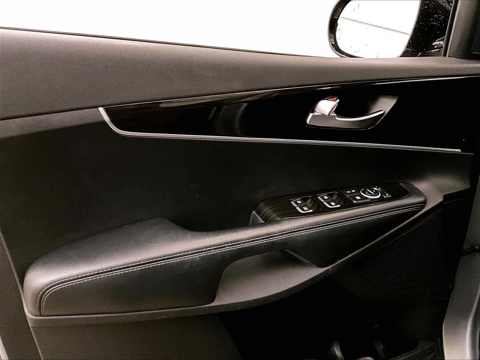 2020 Kia Sorento S V6