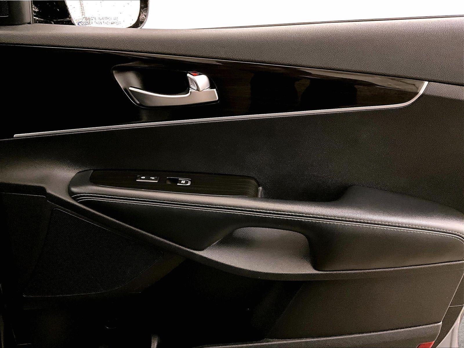 2020 Kia Sorento S V6