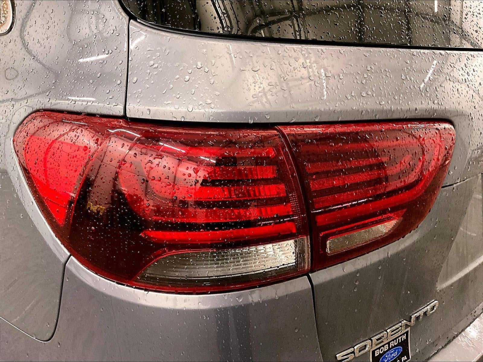 2020 Kia Sorento S V6