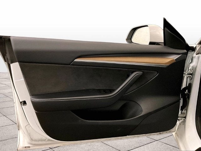 2023 Tesla Model 3 RWD