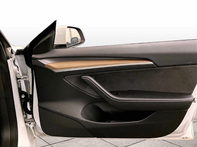 2023 Tesla Model 3 RWD