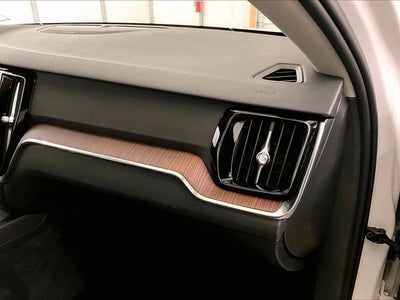 2020 Volvo S60 T6 Momentum