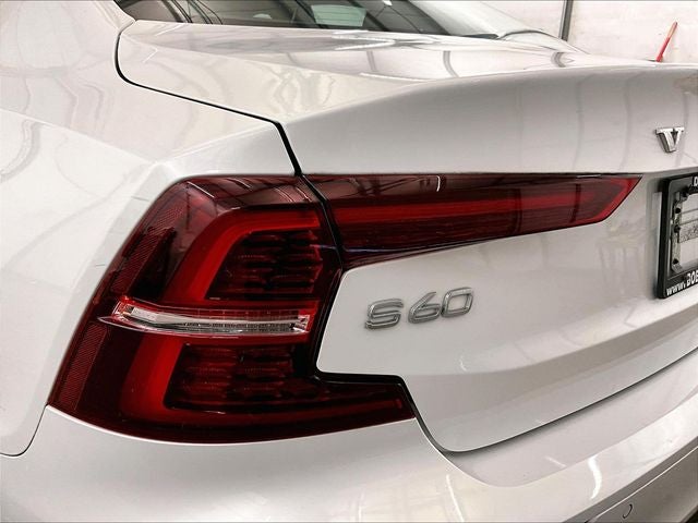 2020 Volvo S60 T6 Momentum