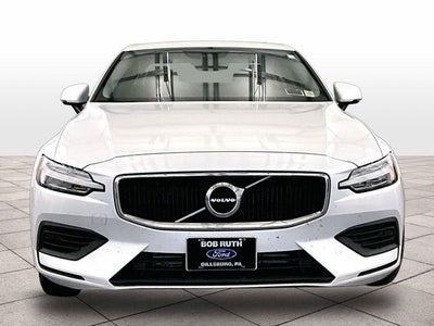 2020 Volvo S60 T6 Momentum