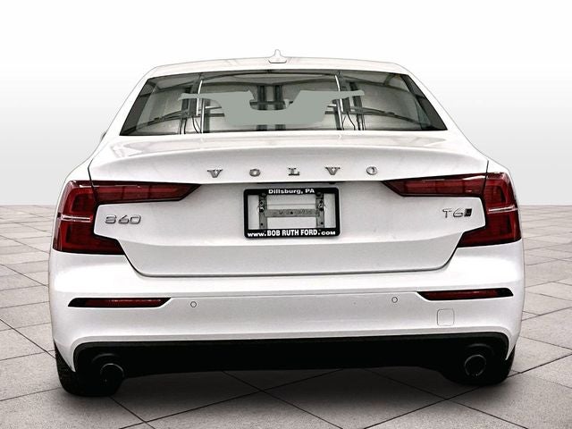 2020 Volvo S60 T6 Momentum