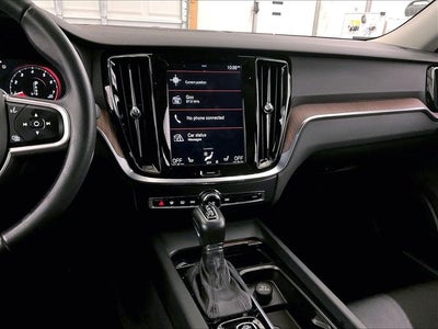2020 Volvo S60 T6 Momentum