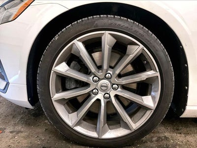 2020 Volvo S60 T6 Momentum