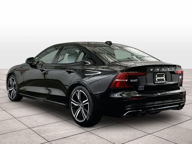 2021 Volvo S60 Recharge Plug-In Hybrid T8 R-Design Expression