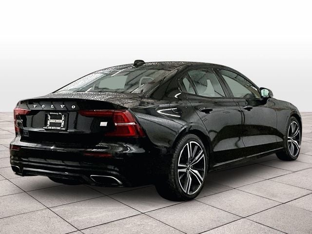 2021 Volvo S60 Recharge Plug-In Hybrid T8 R-Design Expression