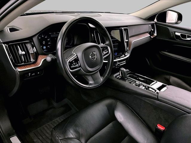 2021 Volvo S60 Recharge Plug-In Hybrid T8 R-Design Expression