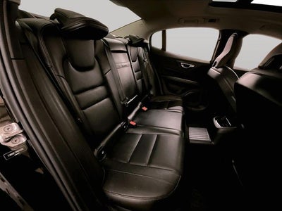 2021 Volvo S60 Recharge Plug-In Hybrid T8 R-Design Expression
