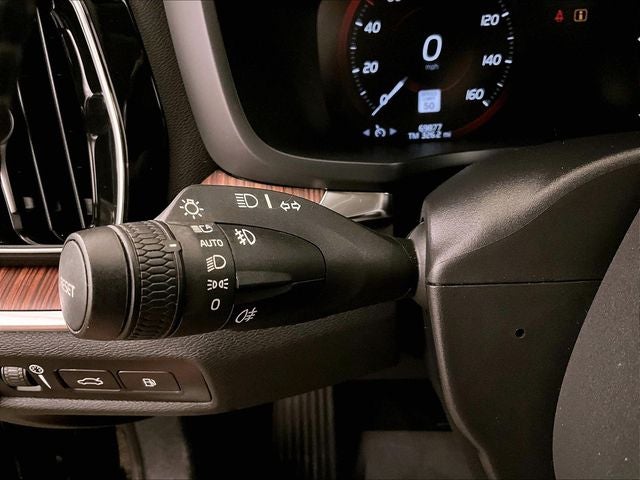 2021 Volvo S60 Recharge Plug-In Hybrid T8 R-Design Expression