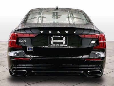 2021 Volvo S60 Recharge Plug-In Hybrid T8 R-Design Expression