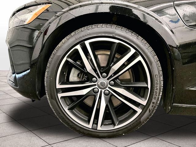 2021 Volvo S60 Recharge Plug-In Hybrid T8 R-Design Expression