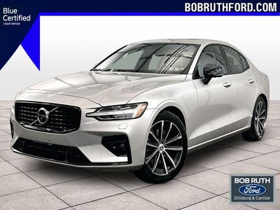 2022 Volvo S60 Momentum