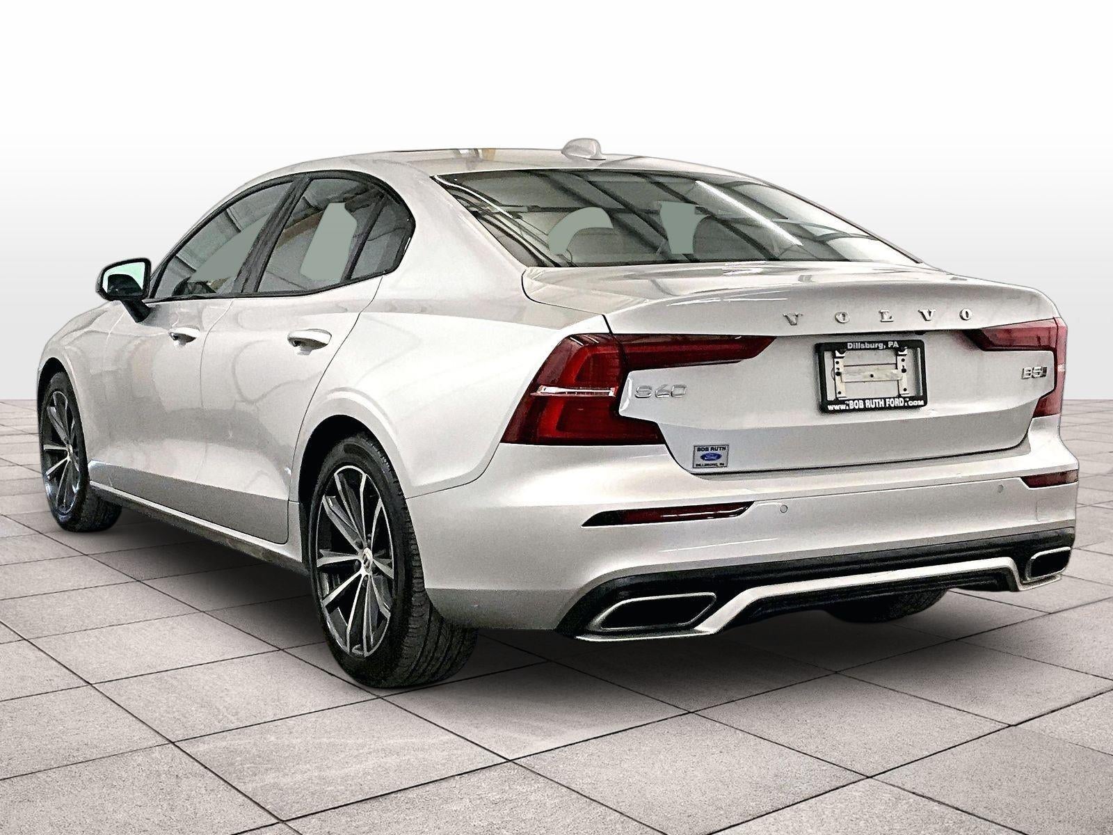 2022 Volvo S60 Momentum