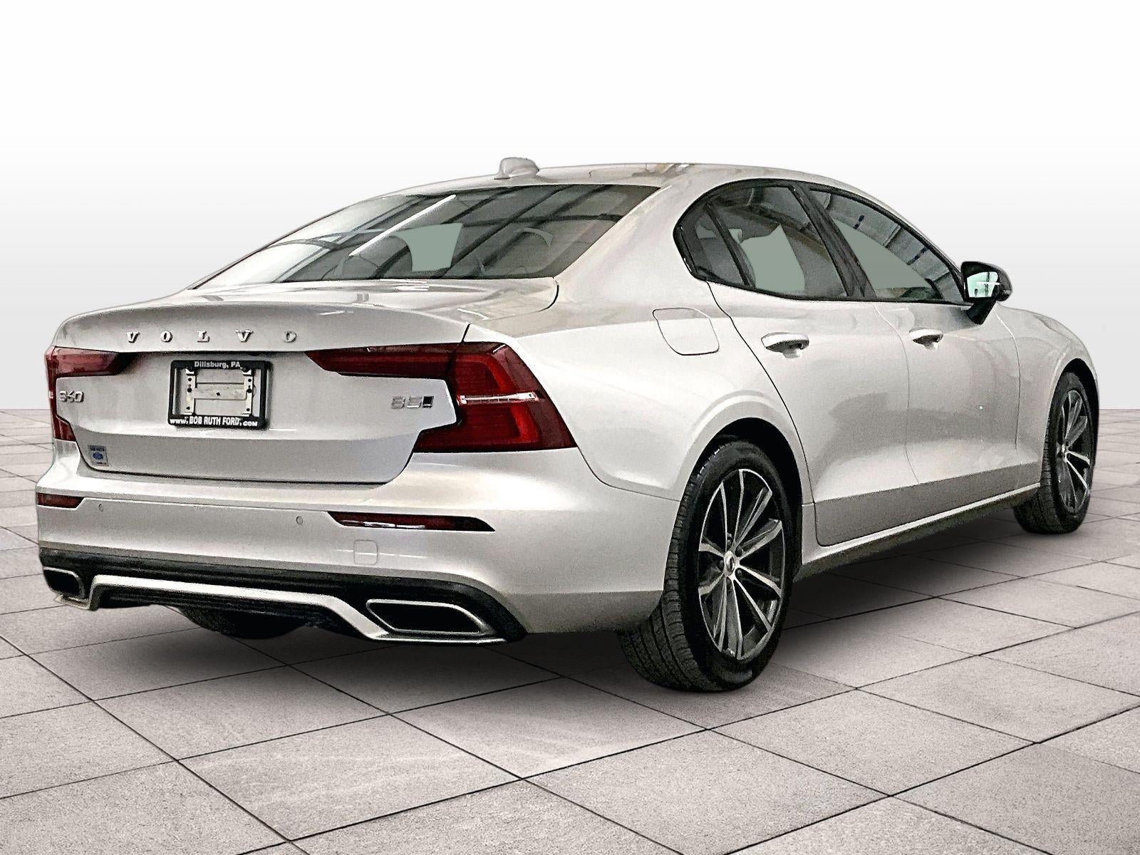 2022 Volvo S60 Momentum