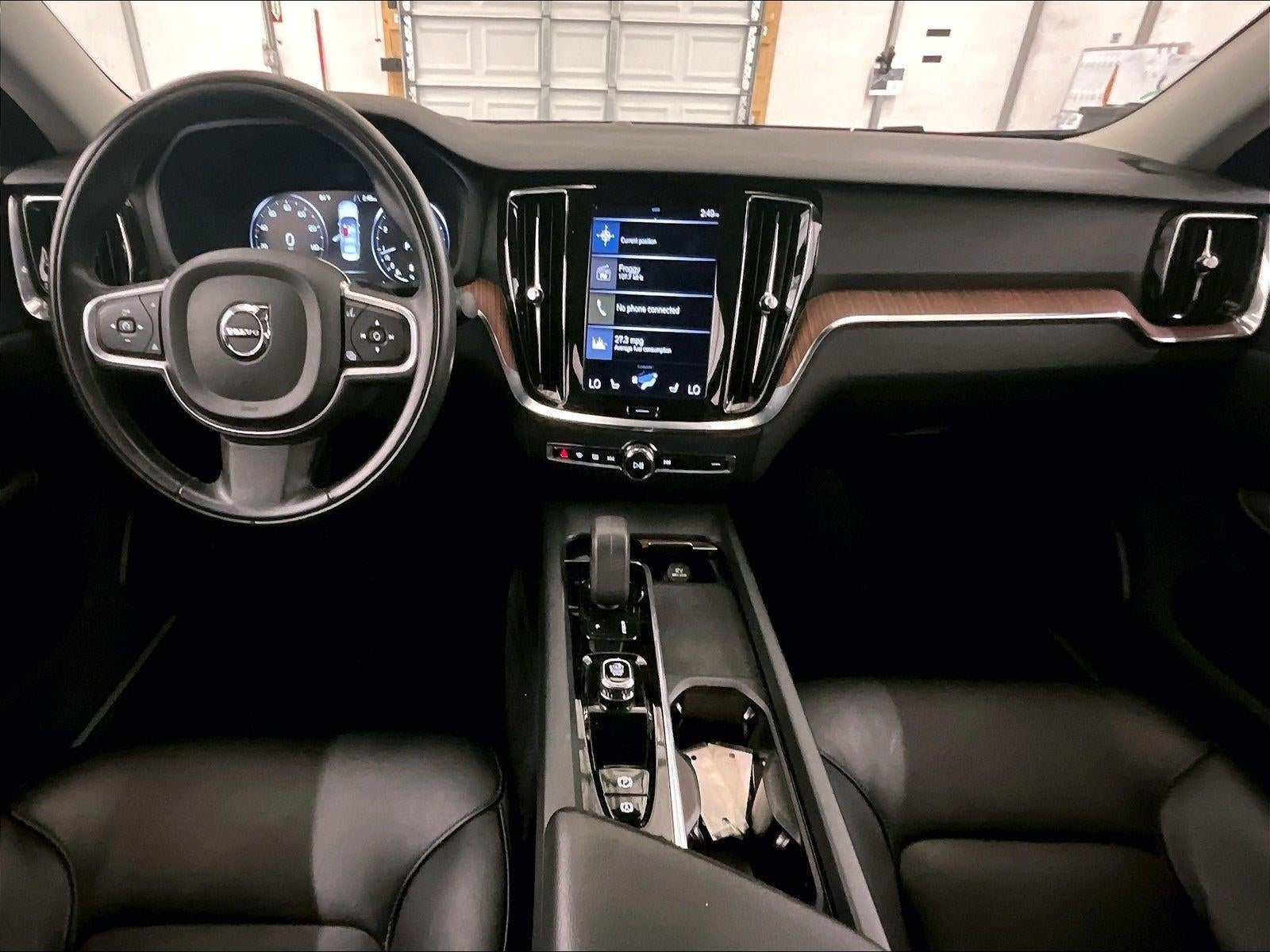 2022 Volvo S60 Momentum