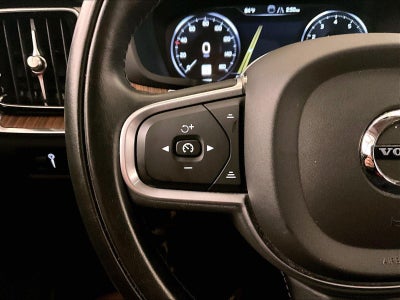 2022 Volvo S60 Momentum