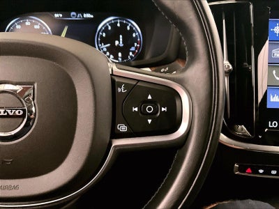 2022 Volvo S60 Momentum