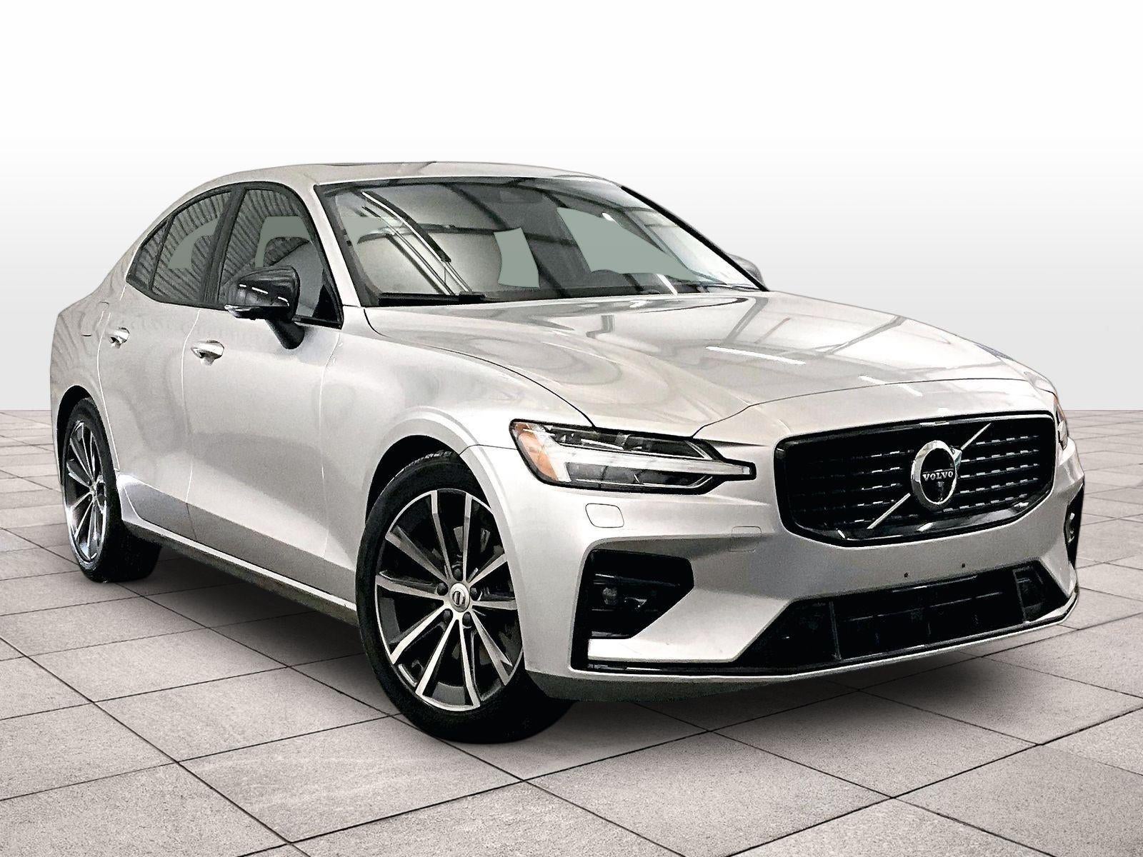 2022 Volvo S60 Momentum