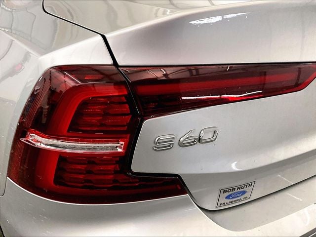 2022 Volvo S60 Momentum