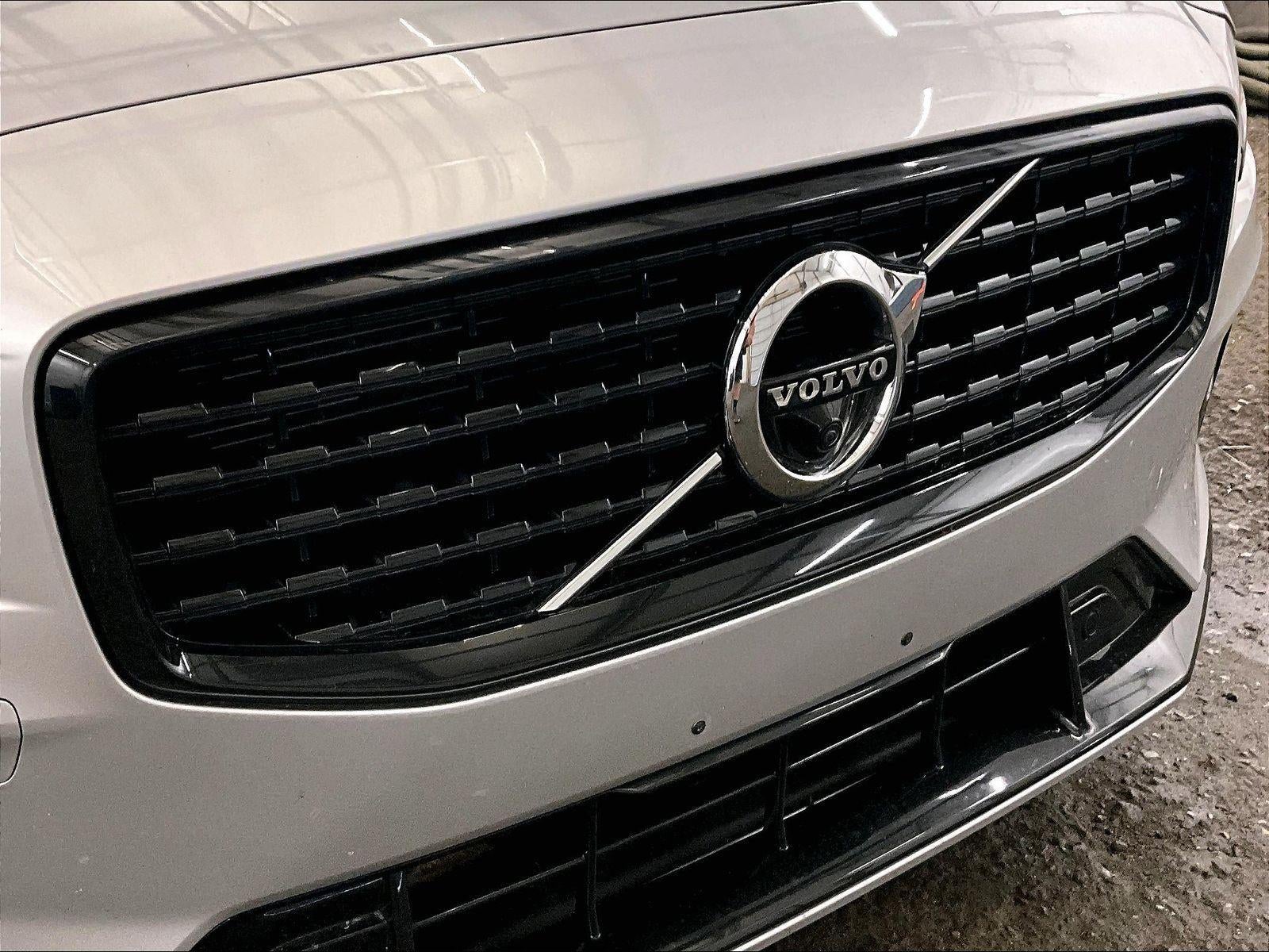 2022 Volvo S60 Momentum