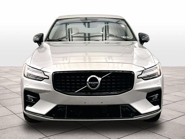2022 Volvo S60 Momentum