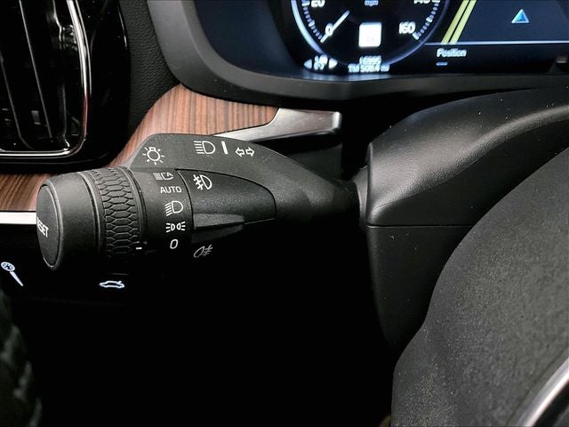 2022 Volvo S60 Momentum