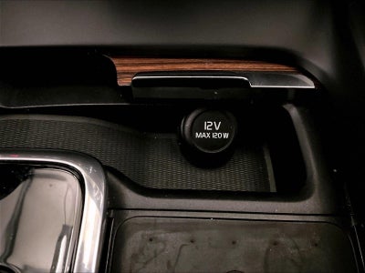 2022 Volvo S60 Momentum
