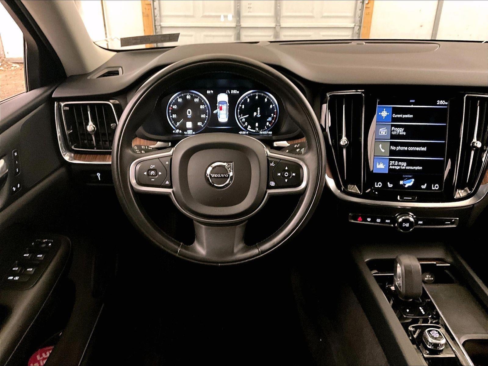 2022 Volvo S60 Momentum