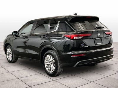 2022 Mitsubishi Outlander ES
