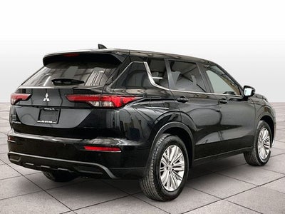 2022 Mitsubishi Outlander ES