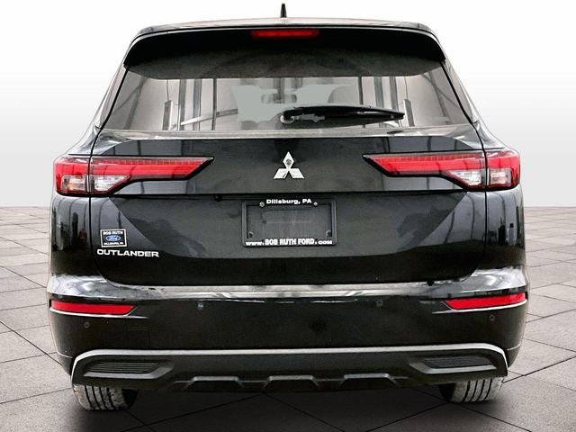 2022 Mitsubishi Outlander ES