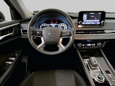 2022 Mitsubishi Outlander ES